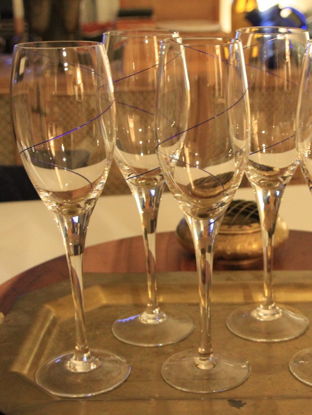 Vintage Set of 6 Flutes with Blue Spiral Swirl - Picture 3 of 5